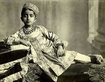 Young Fathesinghraio Gaekwad Akbar Shah diamond
