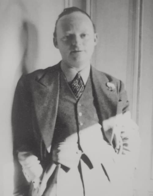 George Headley, at Flato's New York boutique, ca. 1936.